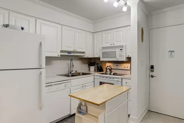 Kitchen at Fiddler’s Cove 2K
